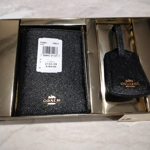 COACH Crossgrain Glitter Travel Set - Picture 8 of 8